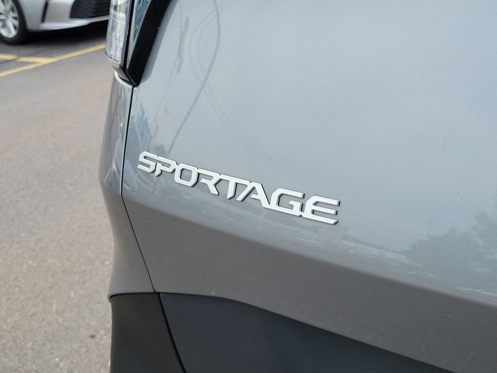 Used 2024 Kia Sportage LX FWD image 10