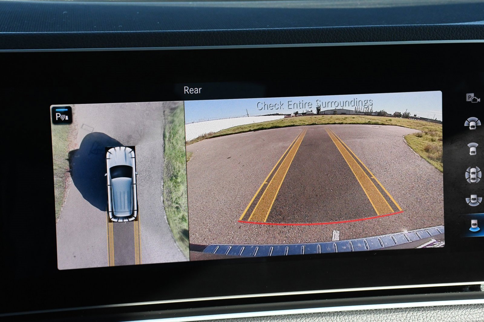 Used 2020 Mercedes-Benz GLE 350 4MATIC w/ 3rd Row Seat Package image 16