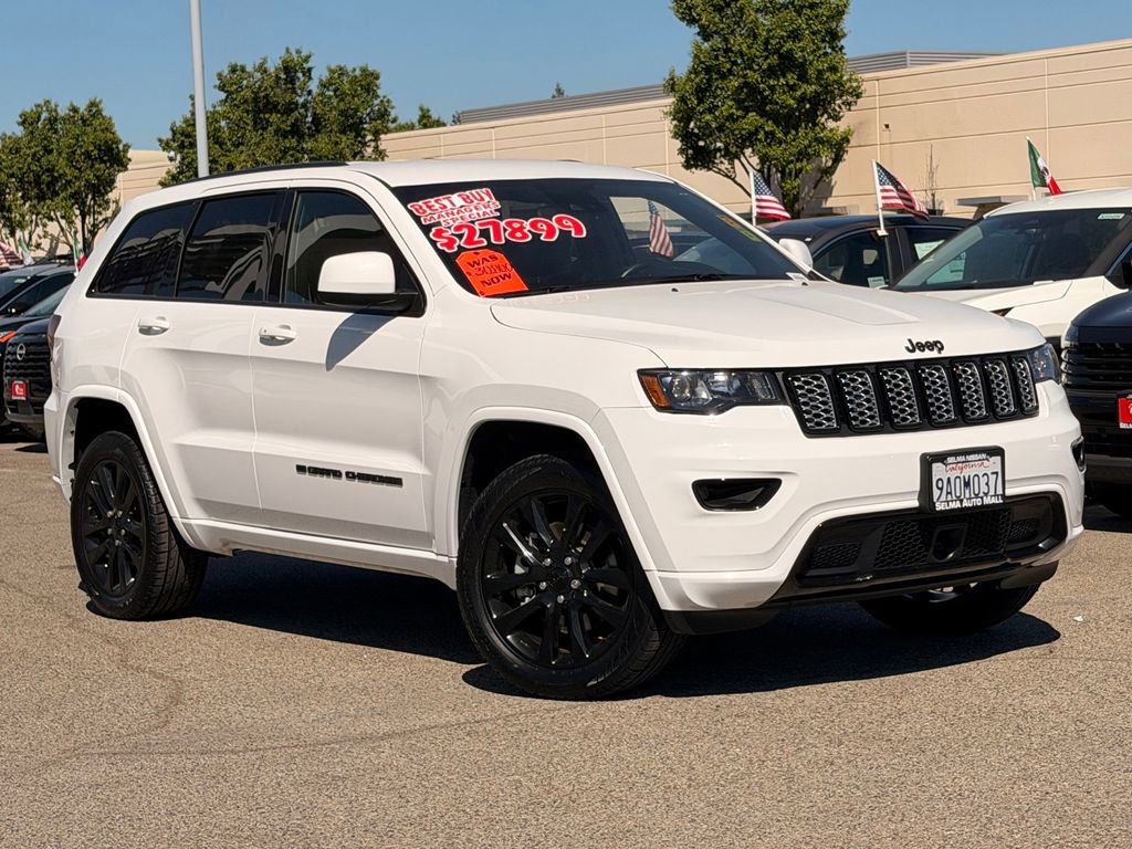 Used 2022 Jeep Grand Cherokee Laredo X image 2