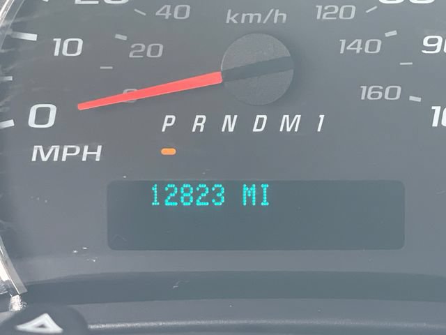 Used 2025 Chevrolet Express 2500 w/ Driver Convenience Package RWD image 18