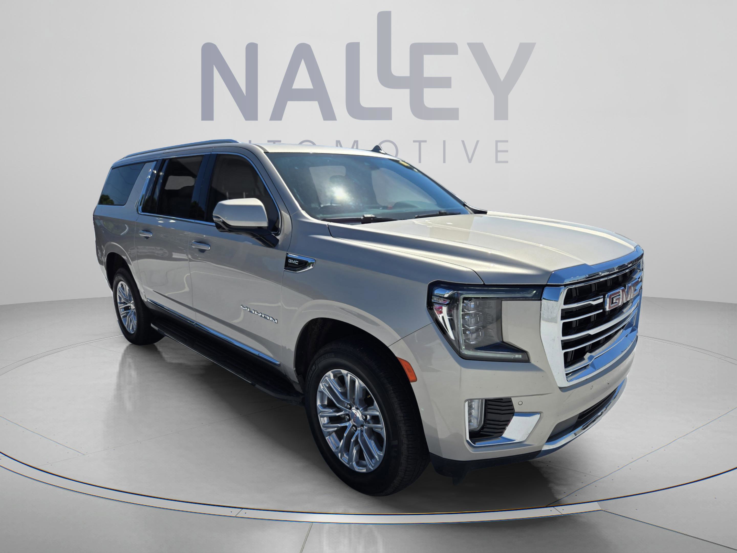 Used 2023 GMC Yukon XL SLT w/ SLT Luxury Package RWD image 6