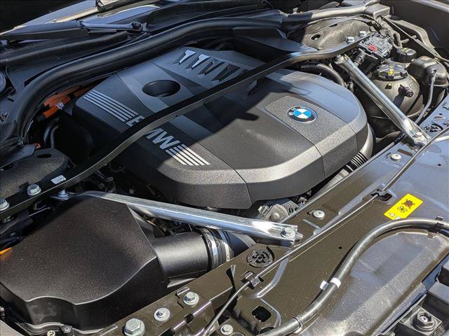 Used 2025 BMW 750e xDrive w/ Executive Package AWD/4WD image 24