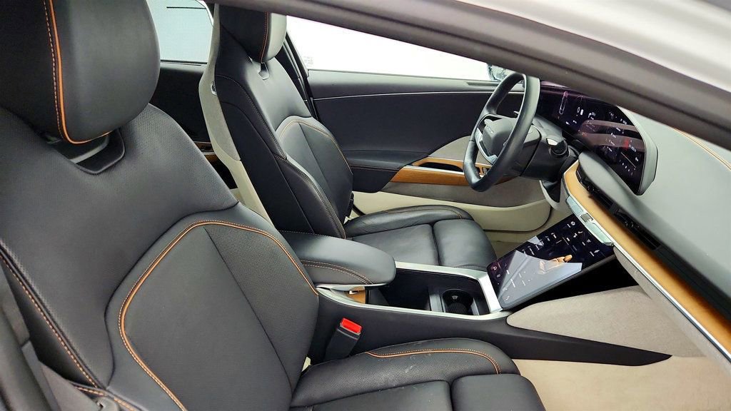 Used 2023 Lucid Air Touring image 24