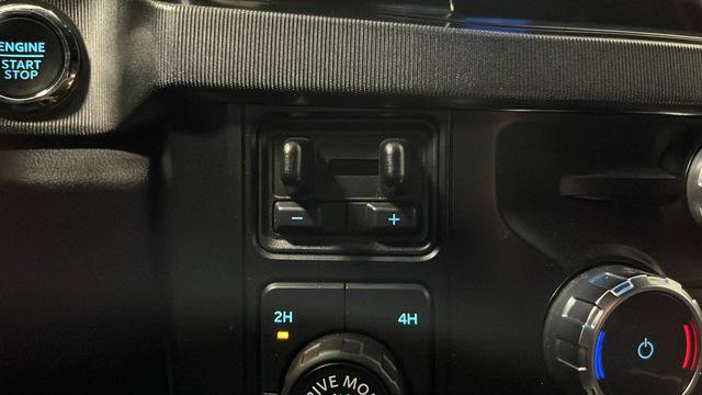 Used 2023 Ford F350 Platinum w/ Tremor Off-Road Package image 32