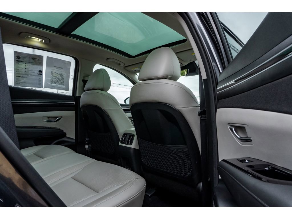 Used 2024 Hyundai Tucson Limited image 17