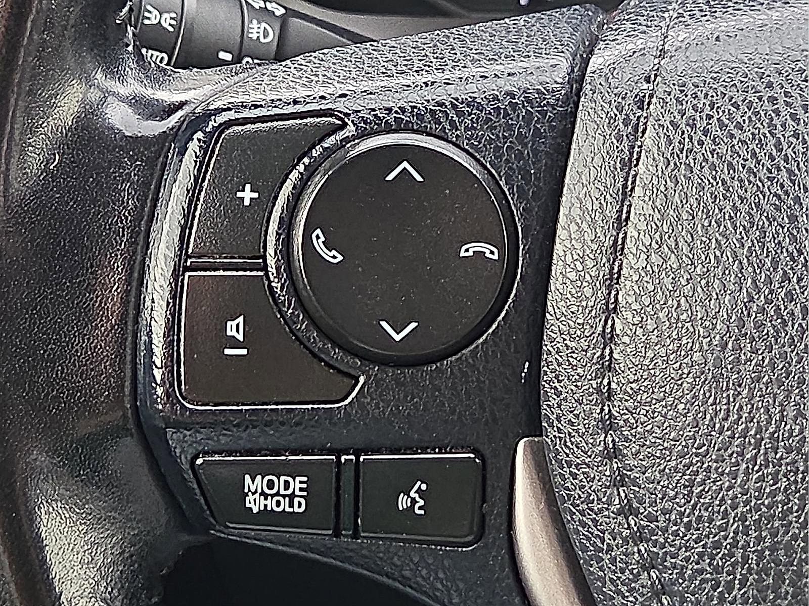 Used 2017 Toyota RAV4 XLE image 19