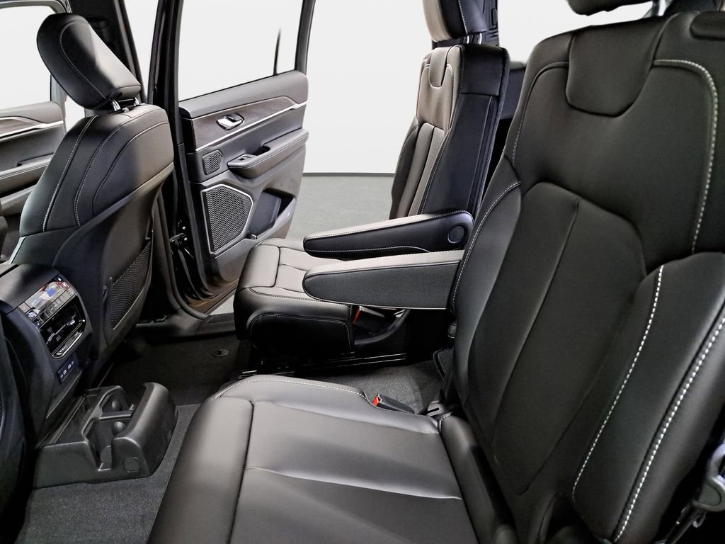 New 2026 Jeep Grand Cherokee L Limited image 16