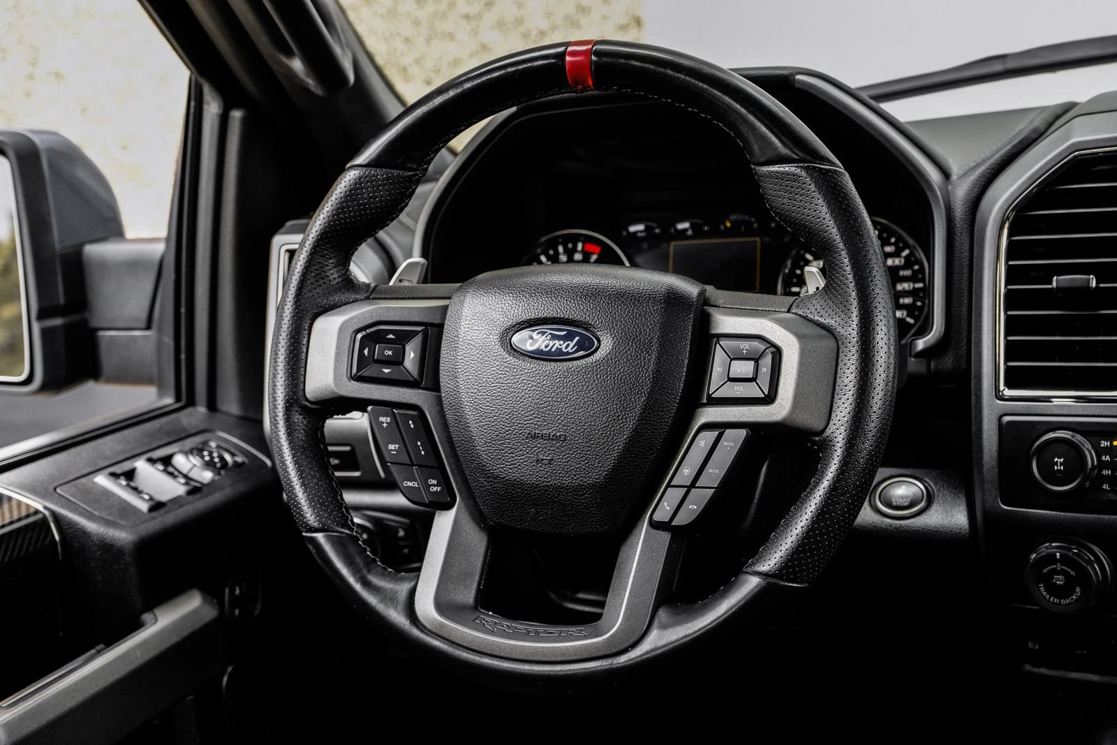 Used 2019 Ford F150 Raptor w/ Equipment Group 802A Luxury AWD/4WD image 14