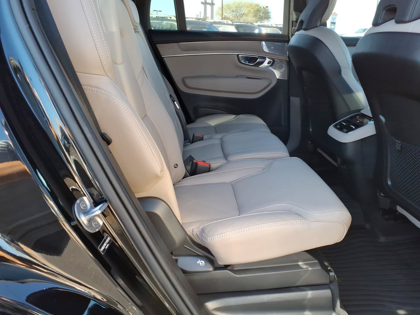 Used 2026 Volvo XC90 B6 Ultra w/ Lounge Package AWD/4WD image 14