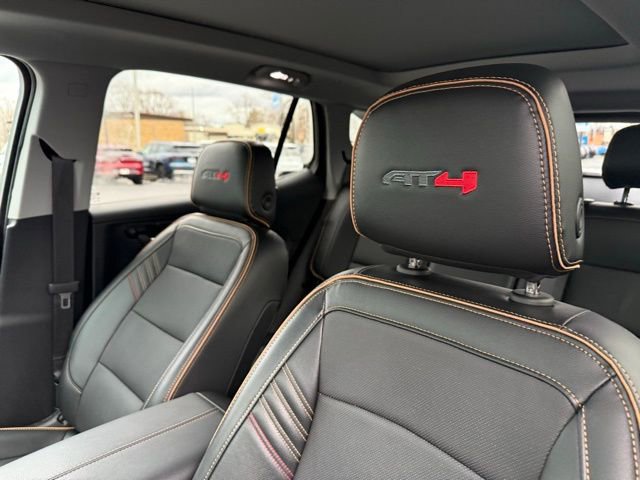 Used 2023 GMC Terrain AT4 image 8