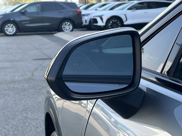 Used 2024 Chevrolet Equinox EV RS image 19