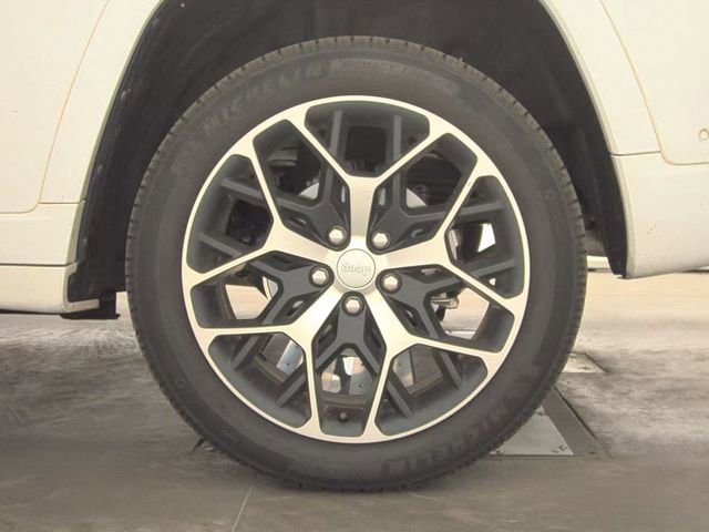 Used 2022 Jeep Grand Cherokee Summit AWD/4WD image 10