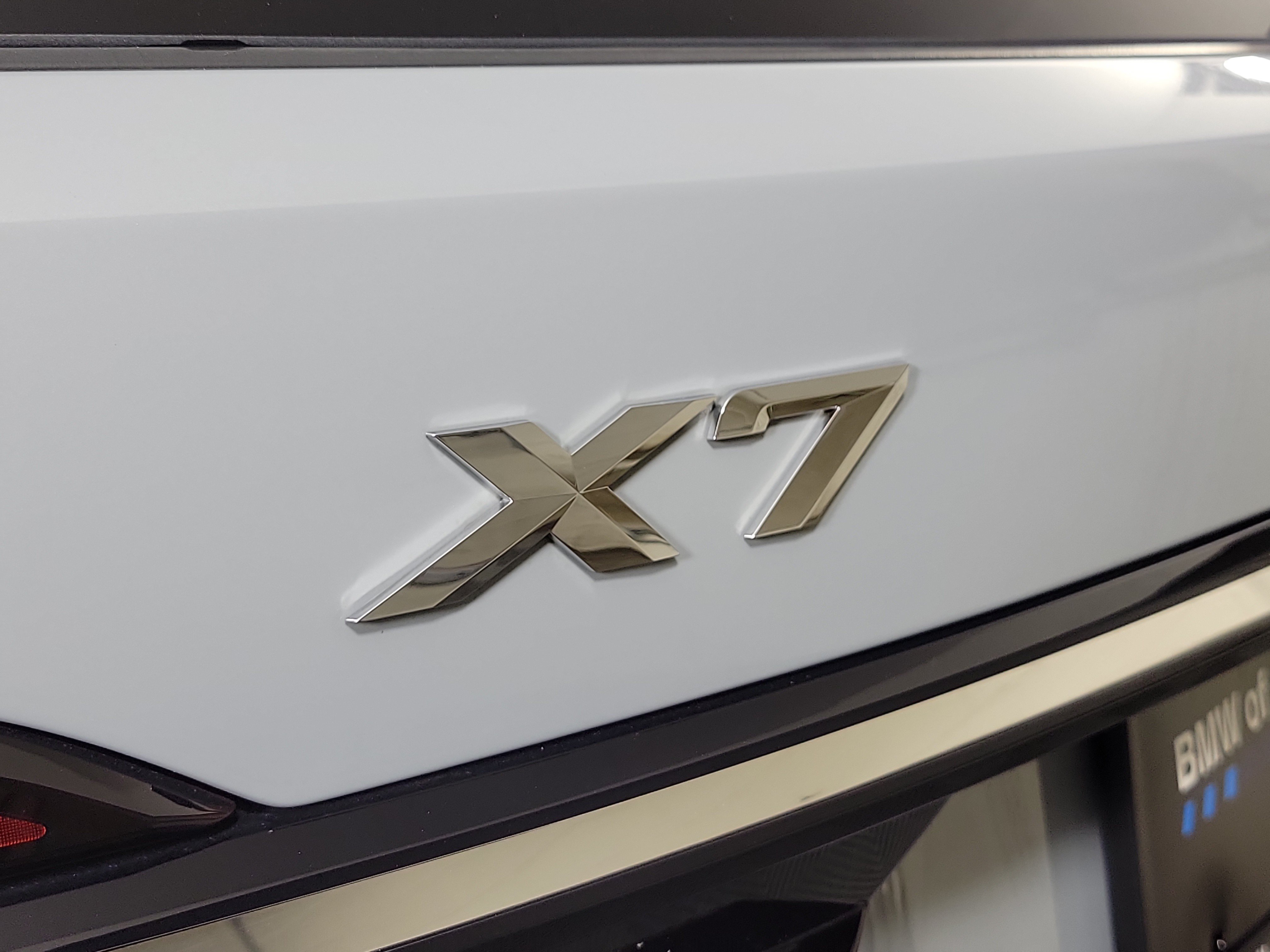 Certified 2025 BMW X7 xDrive40i w/ M Sport Package AWD/4WD image 24