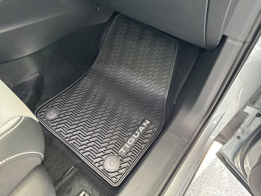 New 2026 Volkswagen Tiguan SE AWD/4WD image 23