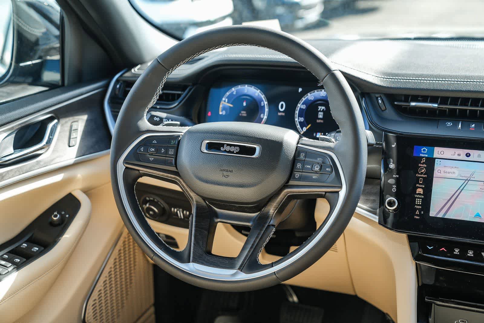 New 2026 Jeep Grand Cherokee Limited RWD image 16