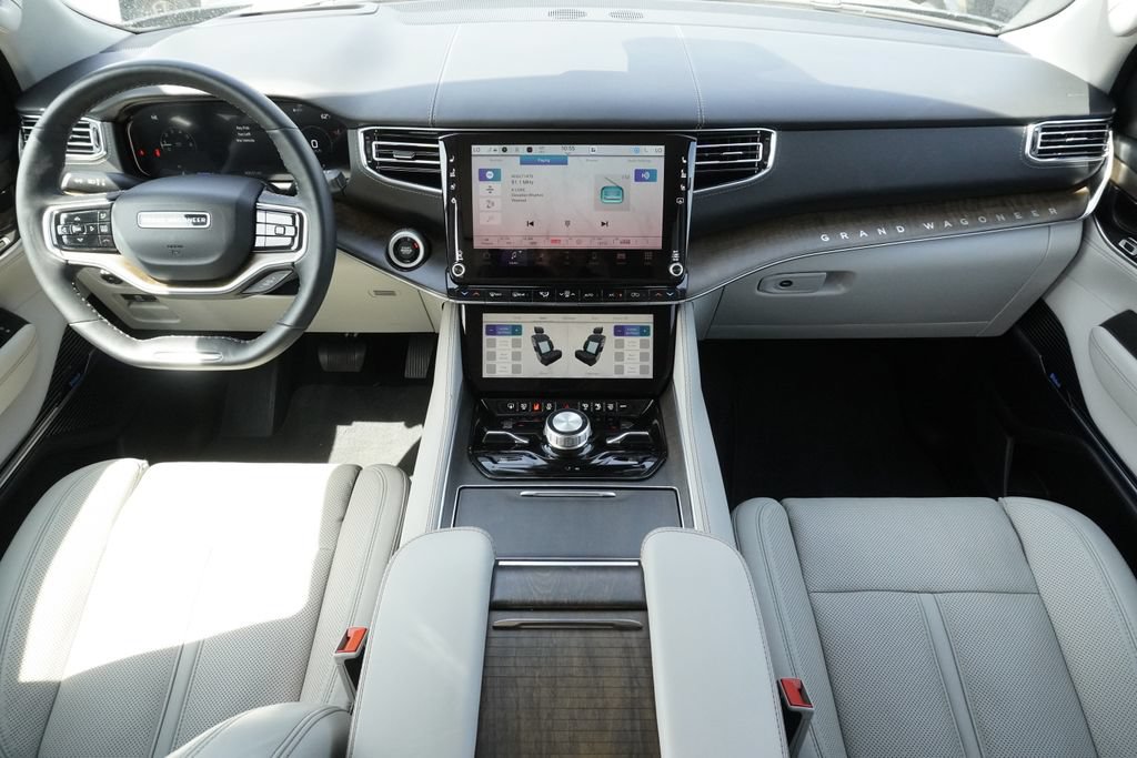 Used 2023 Jeep Grand Wagoneer 4WD image 9