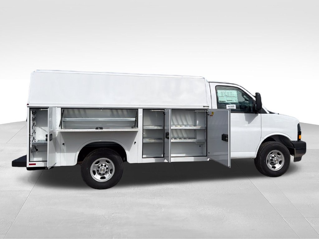 New 2026 Chevrolet Express 3500 w/ Power Convenience Package RWD image 3