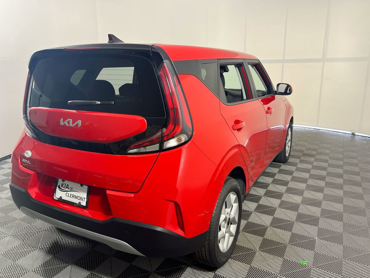 Certified 2025 Kia Soul S image 3