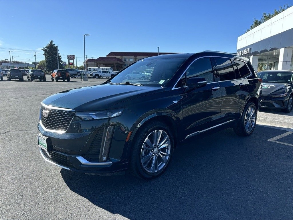 Used 2024 Cadillac XT6 Premium Luxury image 3