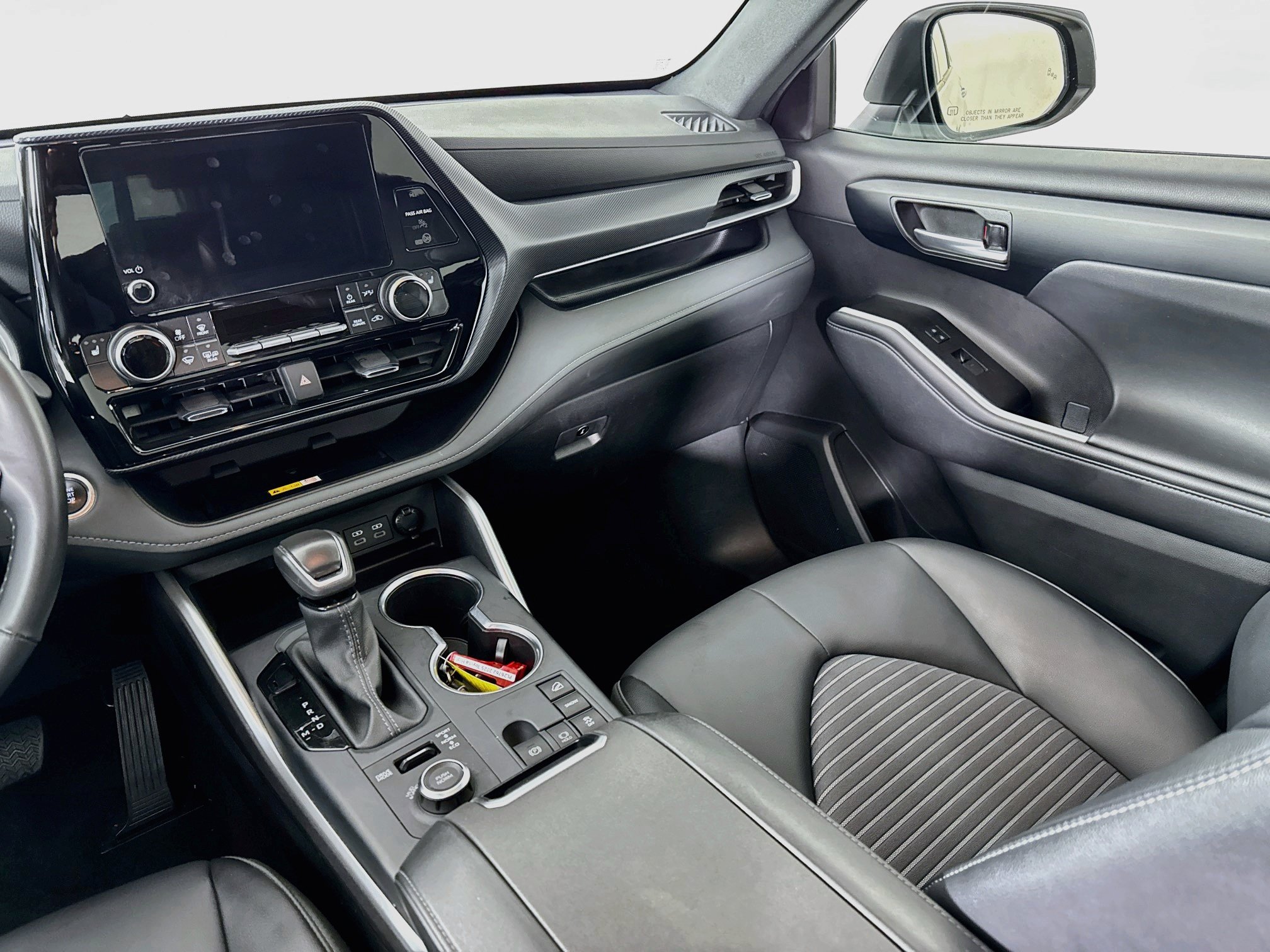Certified 2025 Toyota Highlander XSE AWD/4WD image 23