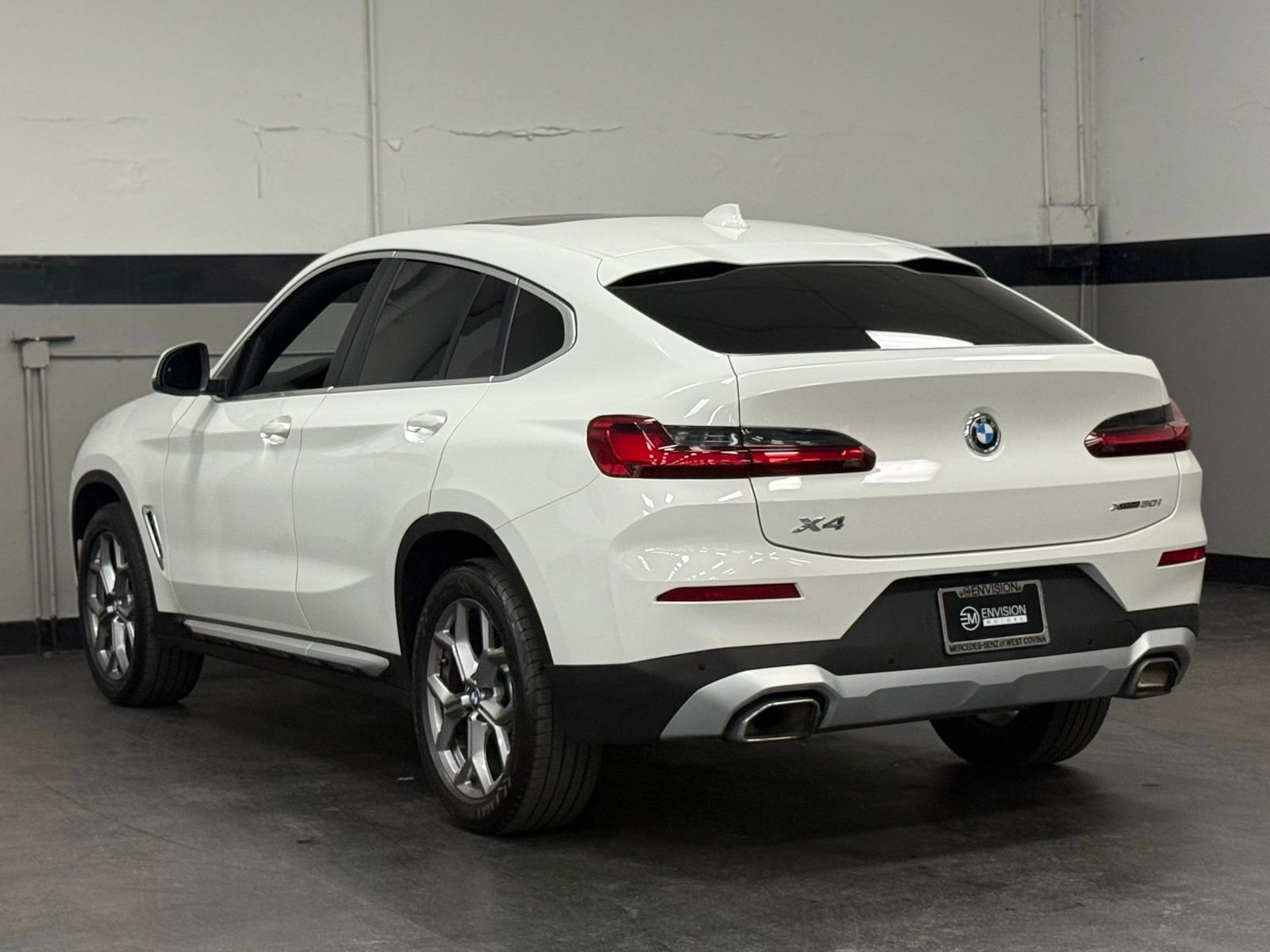 Used 2023 BMW X4 xDrive30i w/ Convenience Package image 8