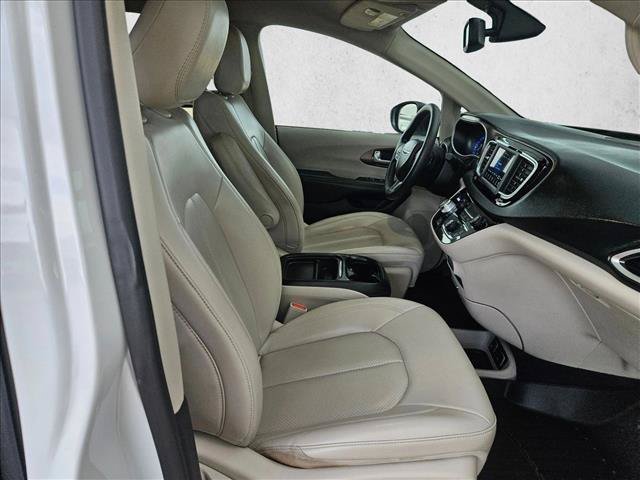 Used 2021 Chrysler Voyager Lxi FWD image 18