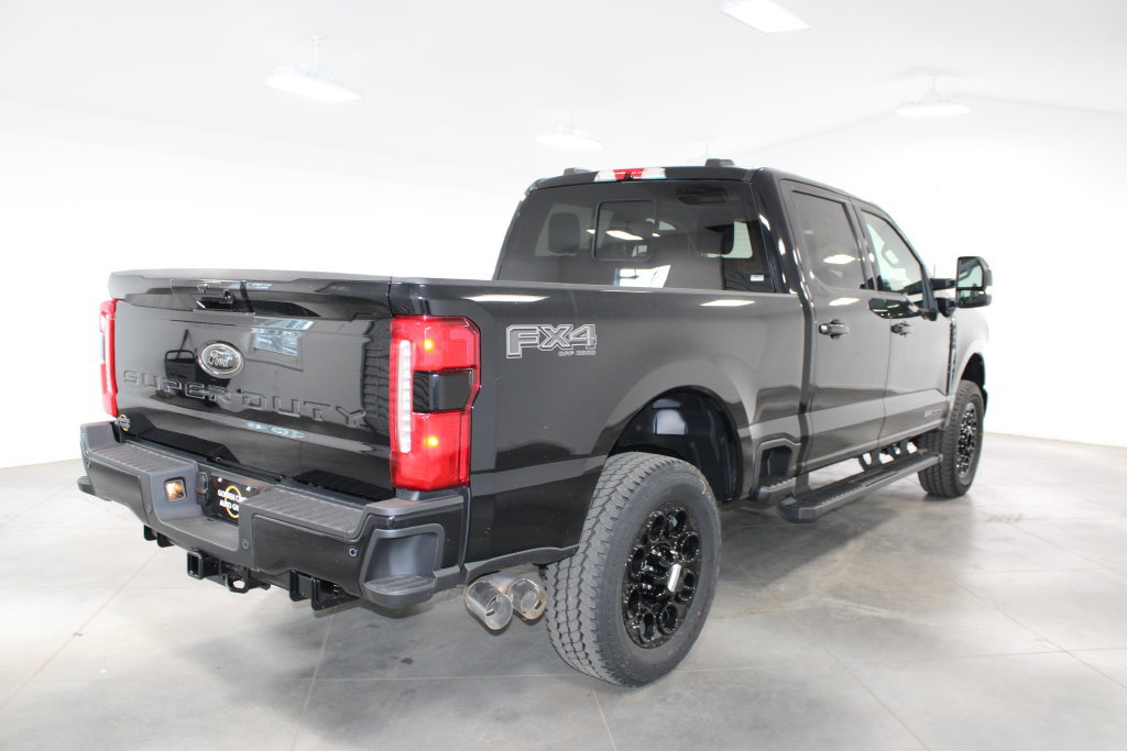 New 2026 Ford F250 Lariat w/ Black Appearance Package AWD/4WD image 8