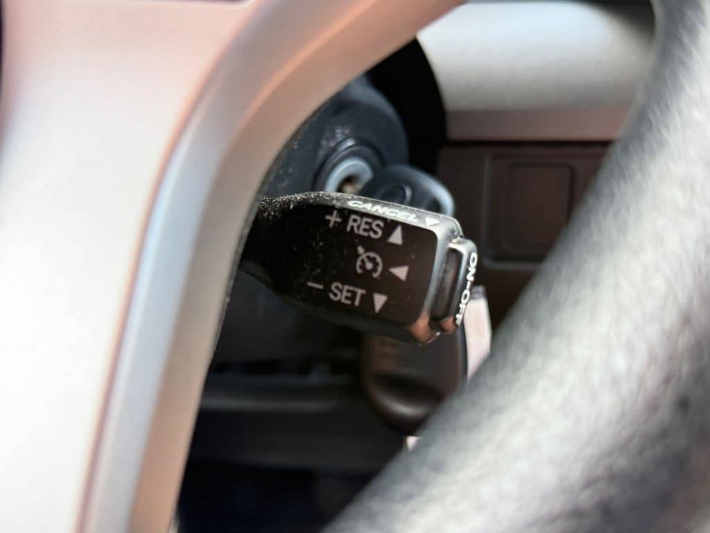 Used 2014 Toyota Tundra SR5 w/ SR5 Upgrade Package image 25
