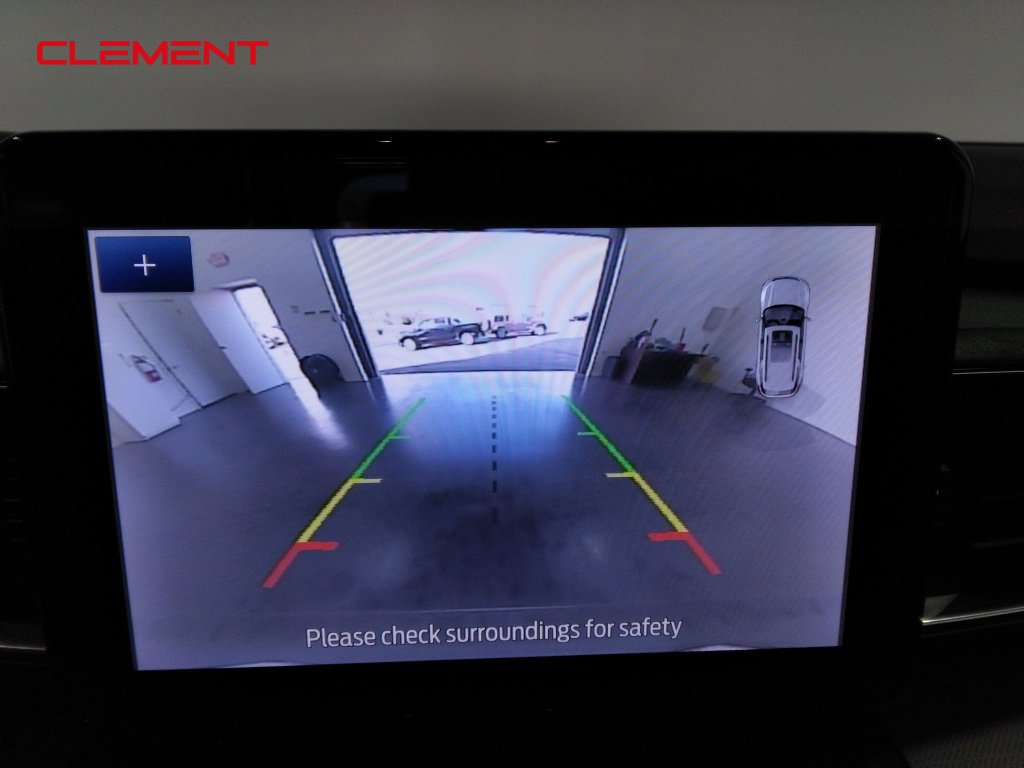 Used 2020 Ford Explorer XLT w/ Equipment Group 202A image 22