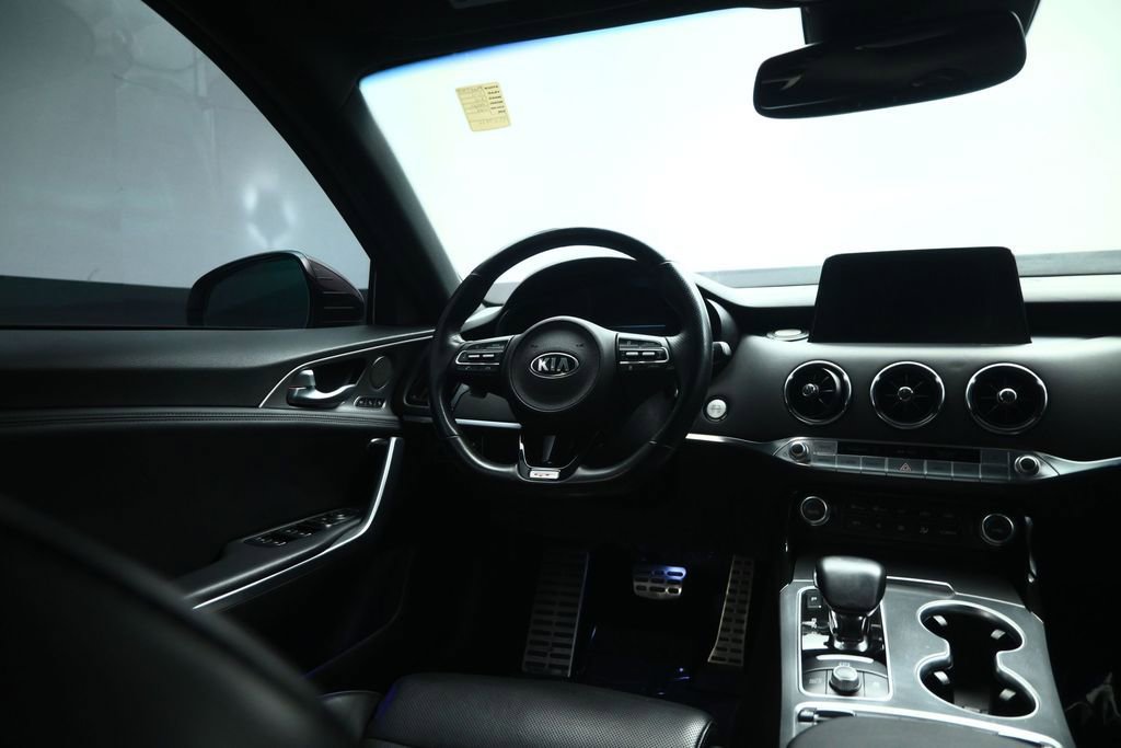 Used 2021 Kia Stinger GT2 RWD image 39