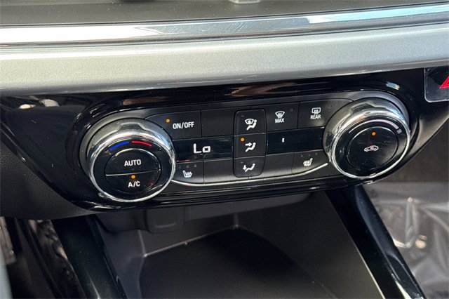 Used 2025 Chevrolet Trax LT w/ Driver Confidence Package image 28