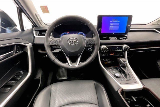 Used 2023 Toyota RAV4 Limited image 4