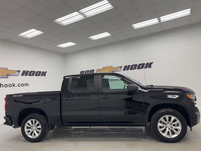 Used 2024 Chevrolet Silverado 1500 Custom image 4