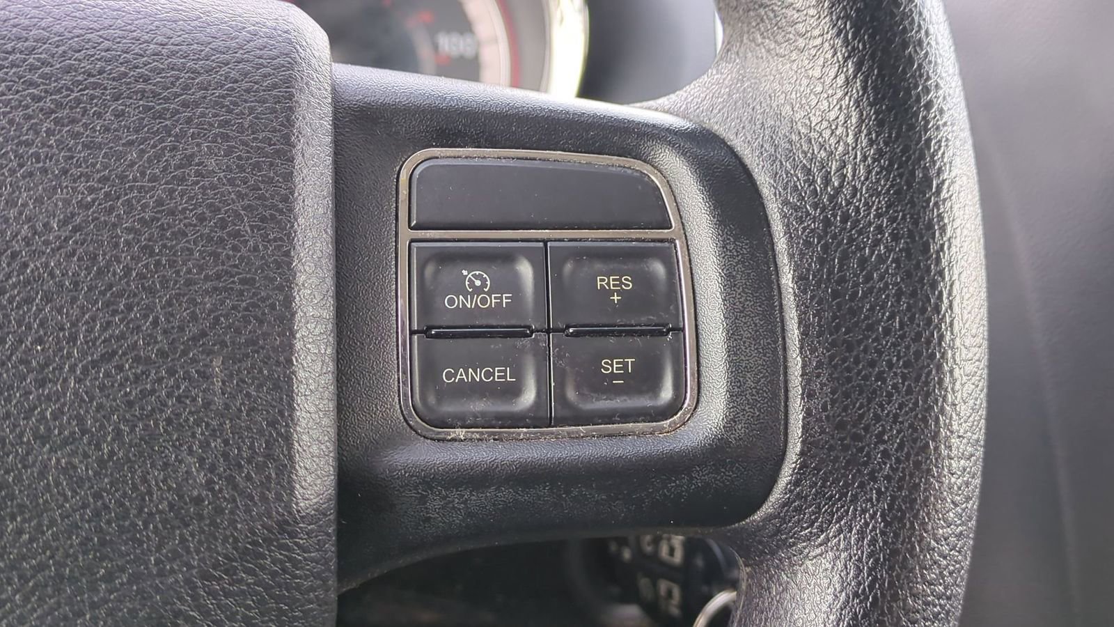 Used 2014 Dodge Grand Caravan SXT image 27