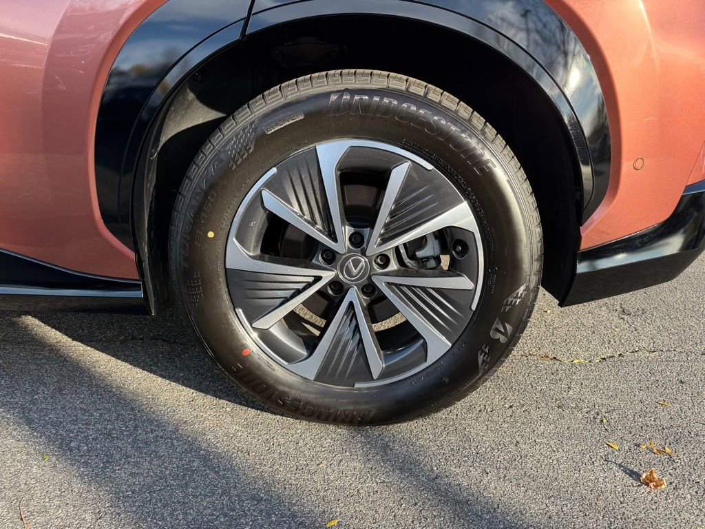 Certified 2025 Lexus RZ 450e image 29