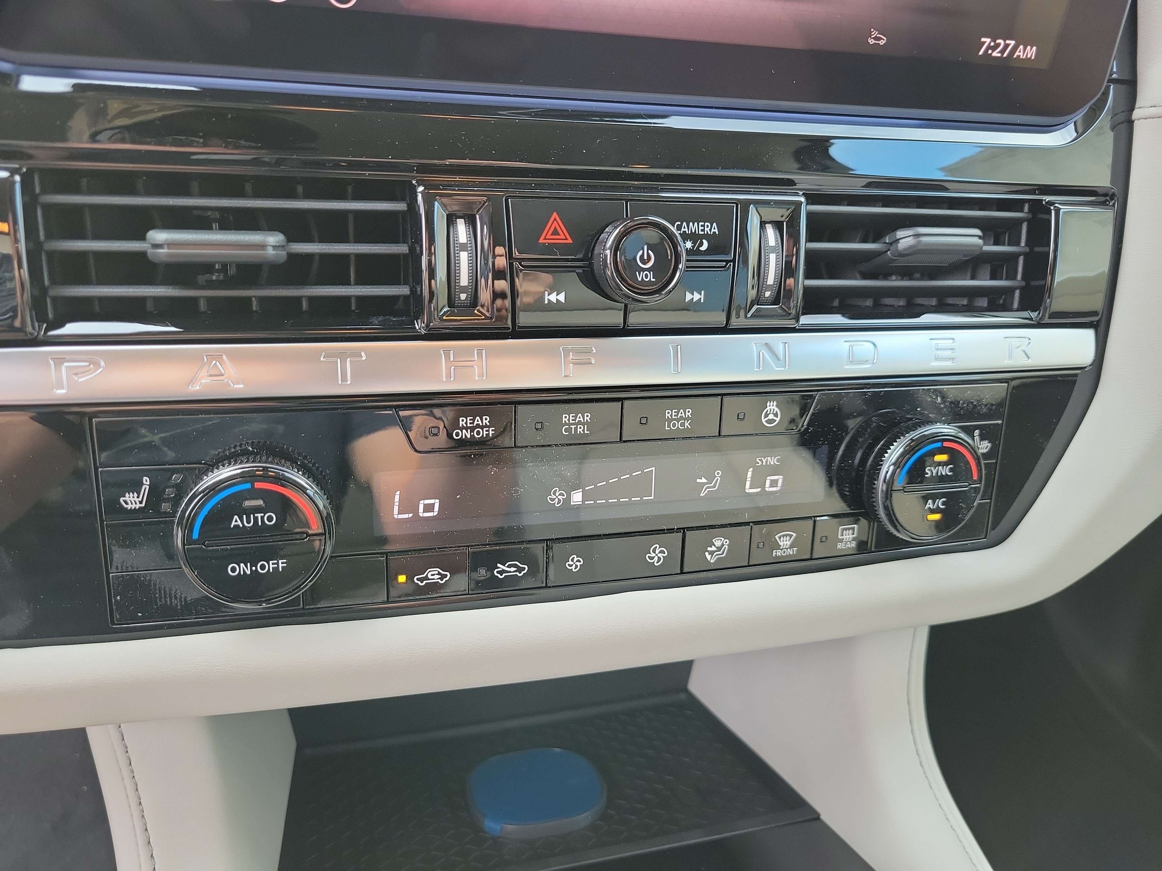 New 2026 Nissan Pathfinder SL w/ Cargo Package FWD image 17