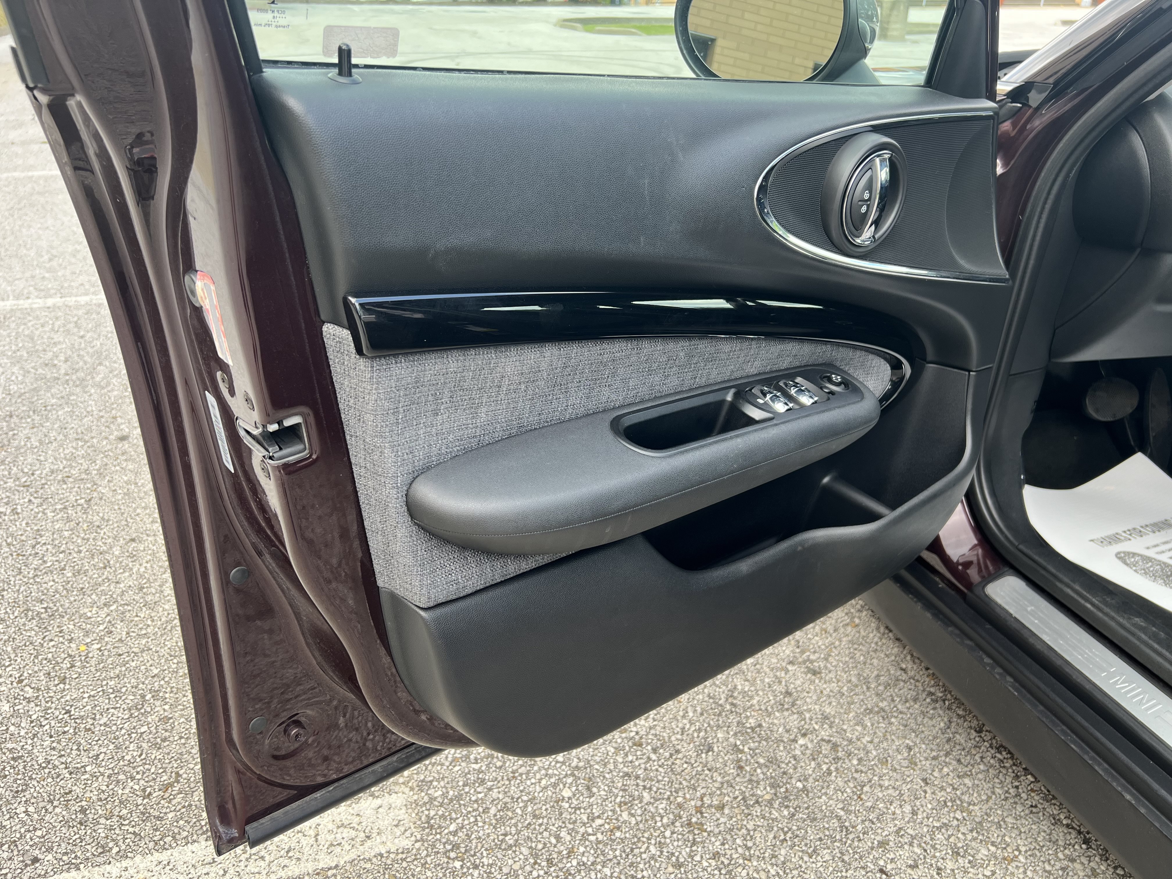 Used 2016 MINI Cooper Clubman FWD image 27