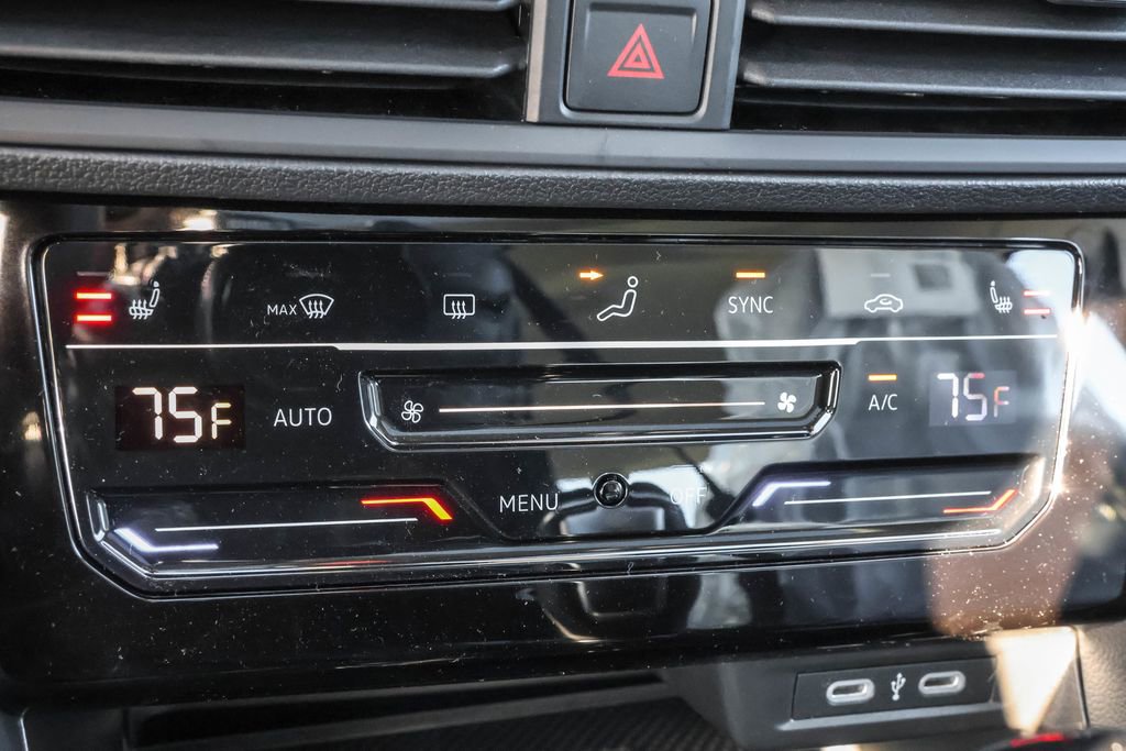 New 2026 Volkswagen Jetta SE FWD image 30
