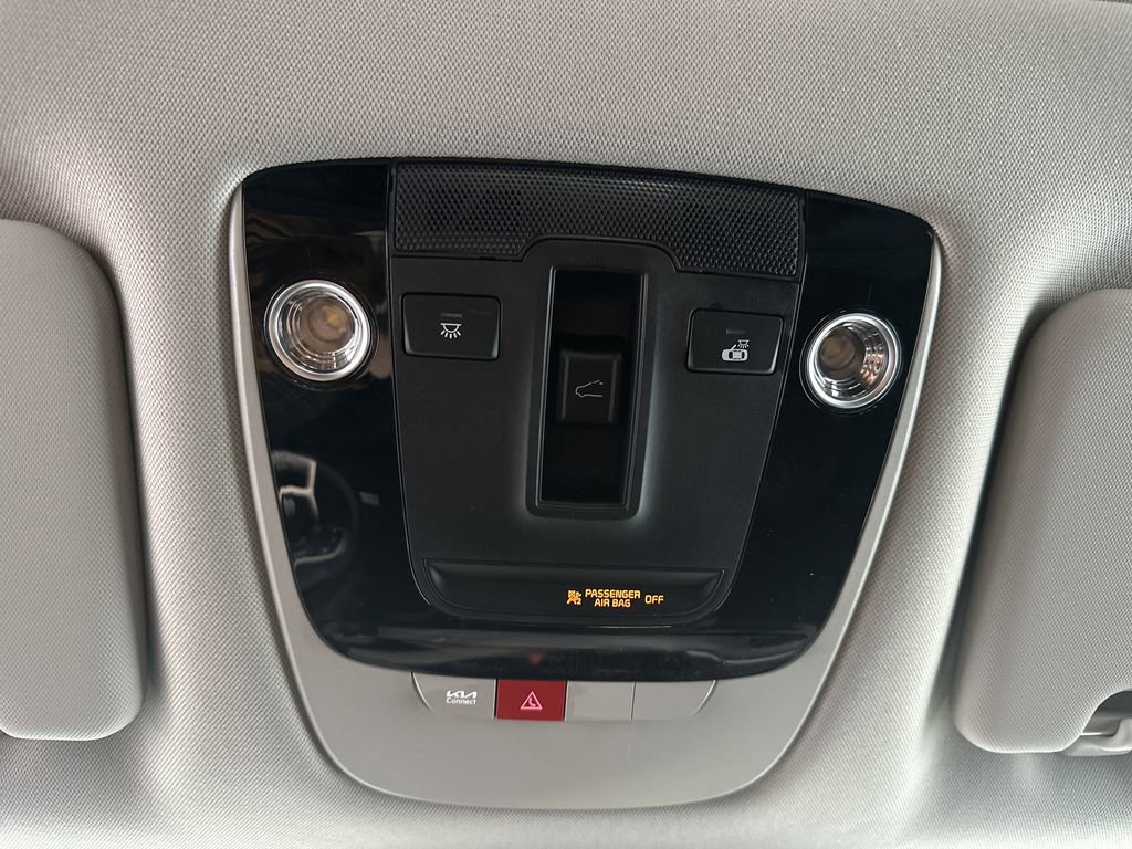 Used 2025 Kia Sportage SX image 27