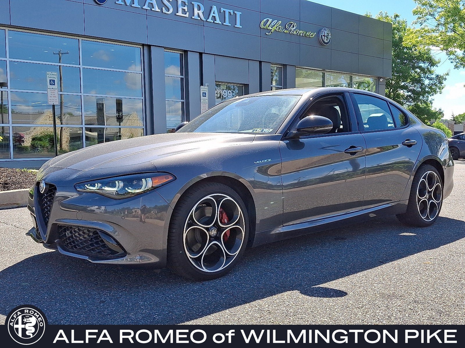 Used 2024 Alfa Romeo Giulia Veloce image 1