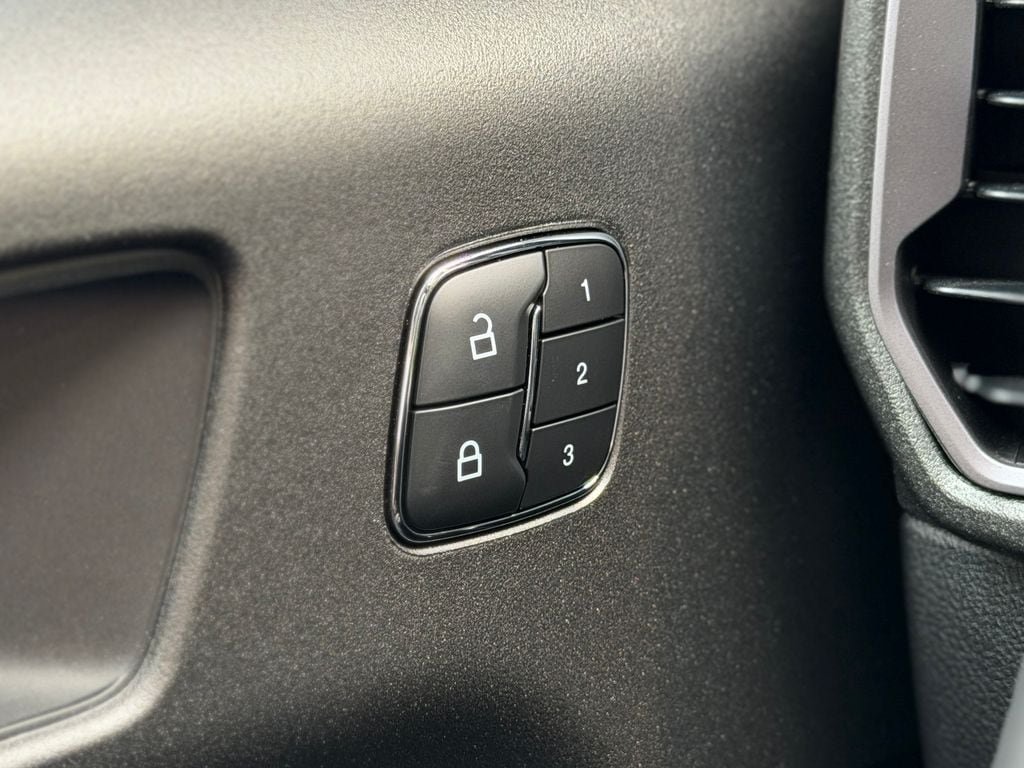 New 2026 Ford Bronco Sport Outer Banks w/ Sasquatch Outer Banks Package AWD/4WD image 24
