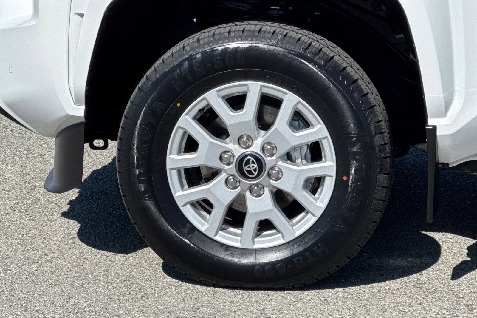 Used 2024 Toyota Tacoma SR5 AWD/4WD image 29