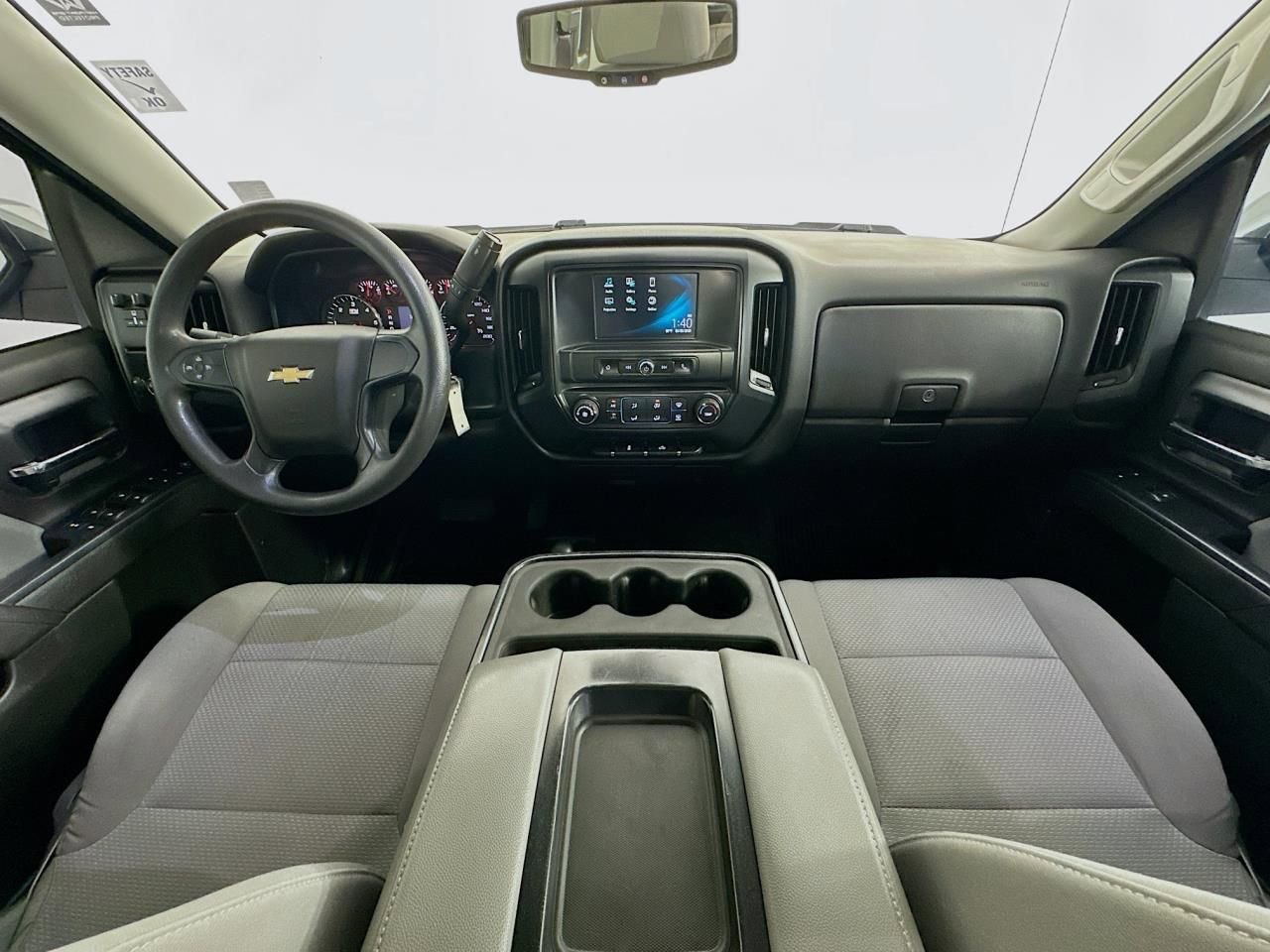 Used 2017 Chevrolet Silverado 1500 Custom w/ Custom Convenience Package AWD/4WD image 10