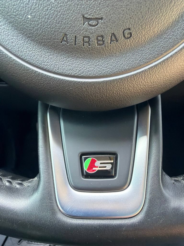 Used 2020 Jaguar F-PACE S AWD/4WD image 18