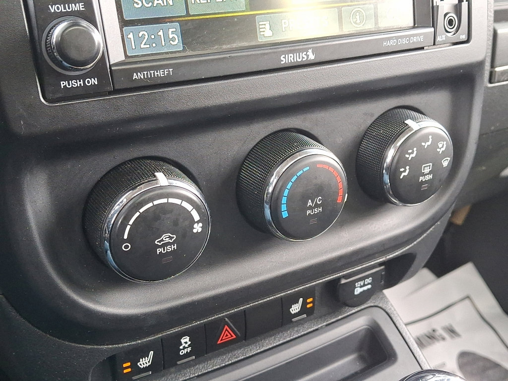 Used 2016 Jeep Patriot High Altitude image 29