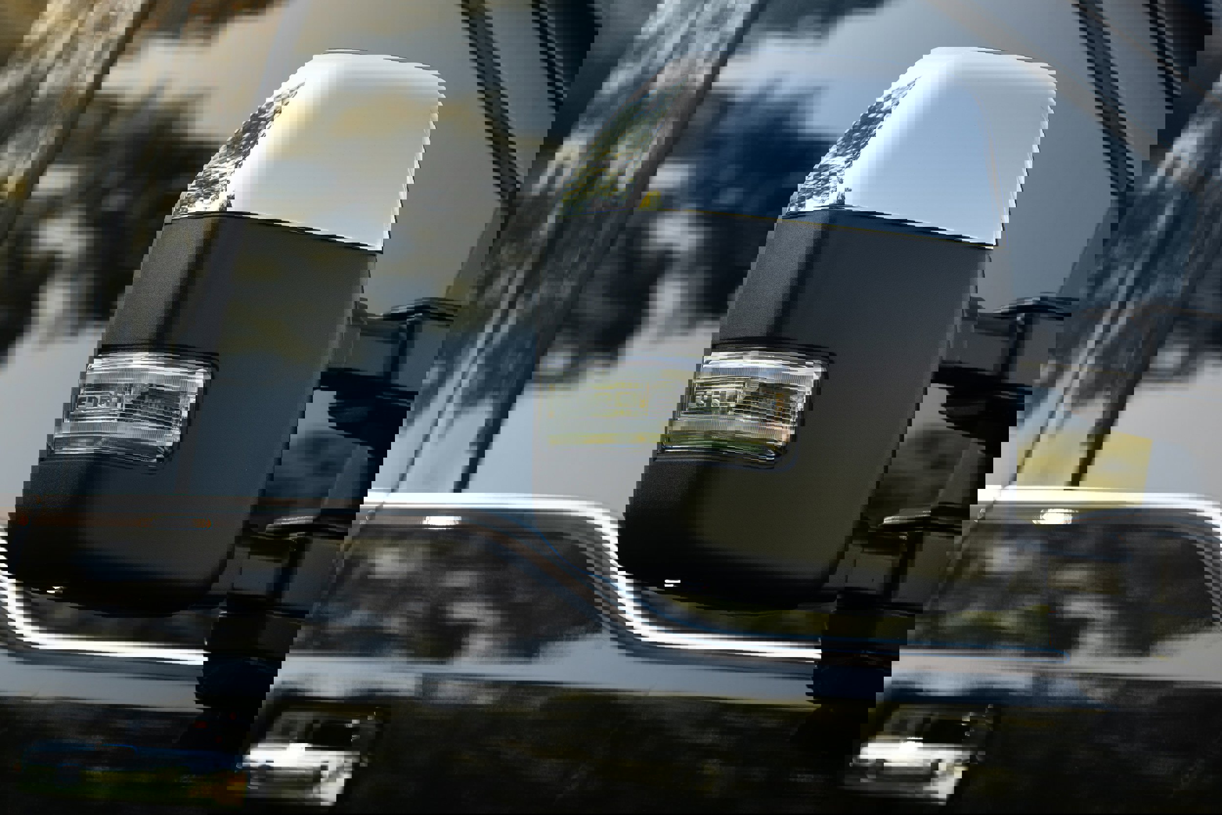 Used 2019 Ford F250 Platinum w/ Platinum Ultimate Package image 5