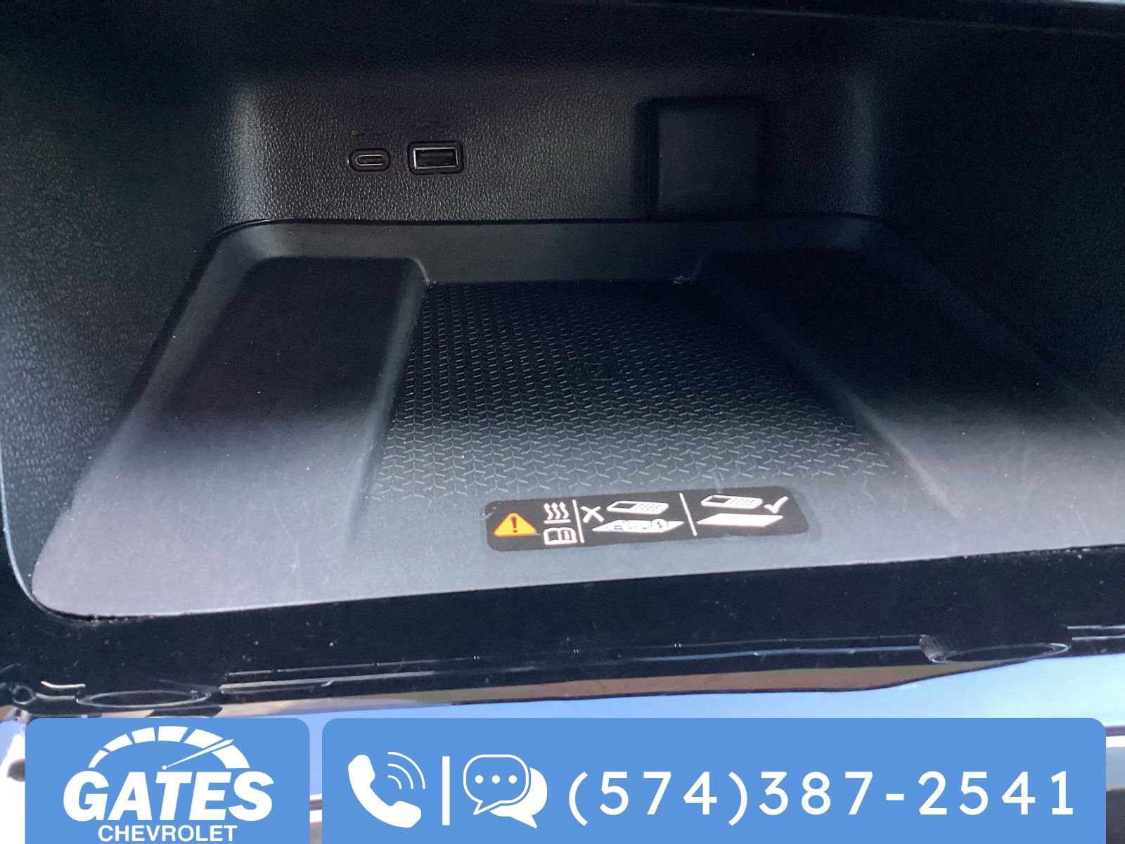 Used 2025 Chevrolet Traverse LT w/ Driver Confidence Package image 27