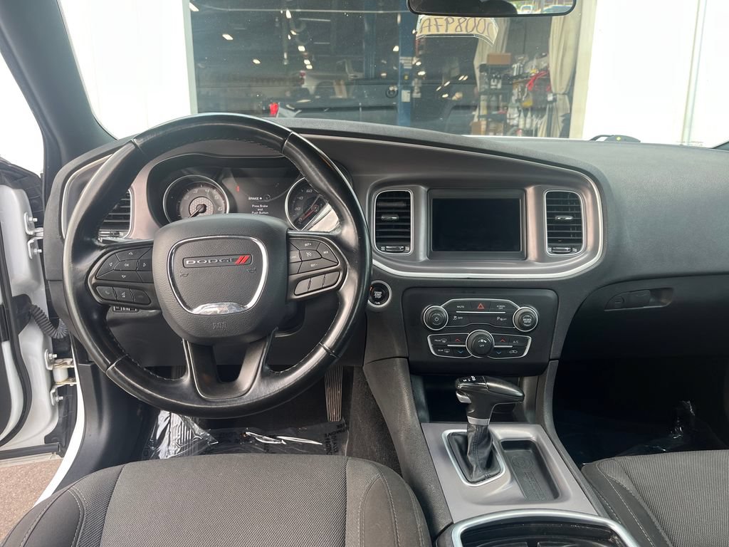 Used 2022 Dodge Charger SXT RWD image 13