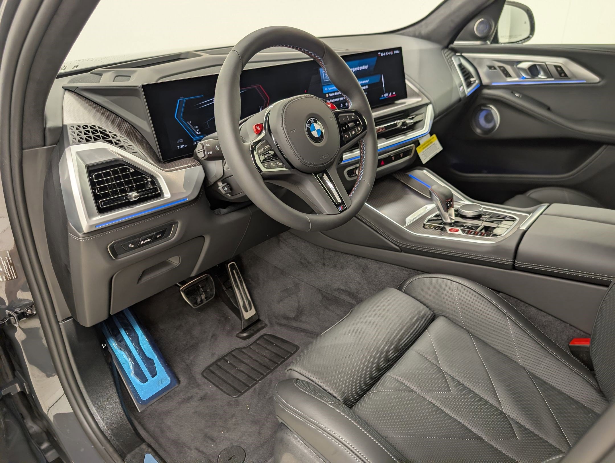 New 2026 BMW XM Label Red image 4