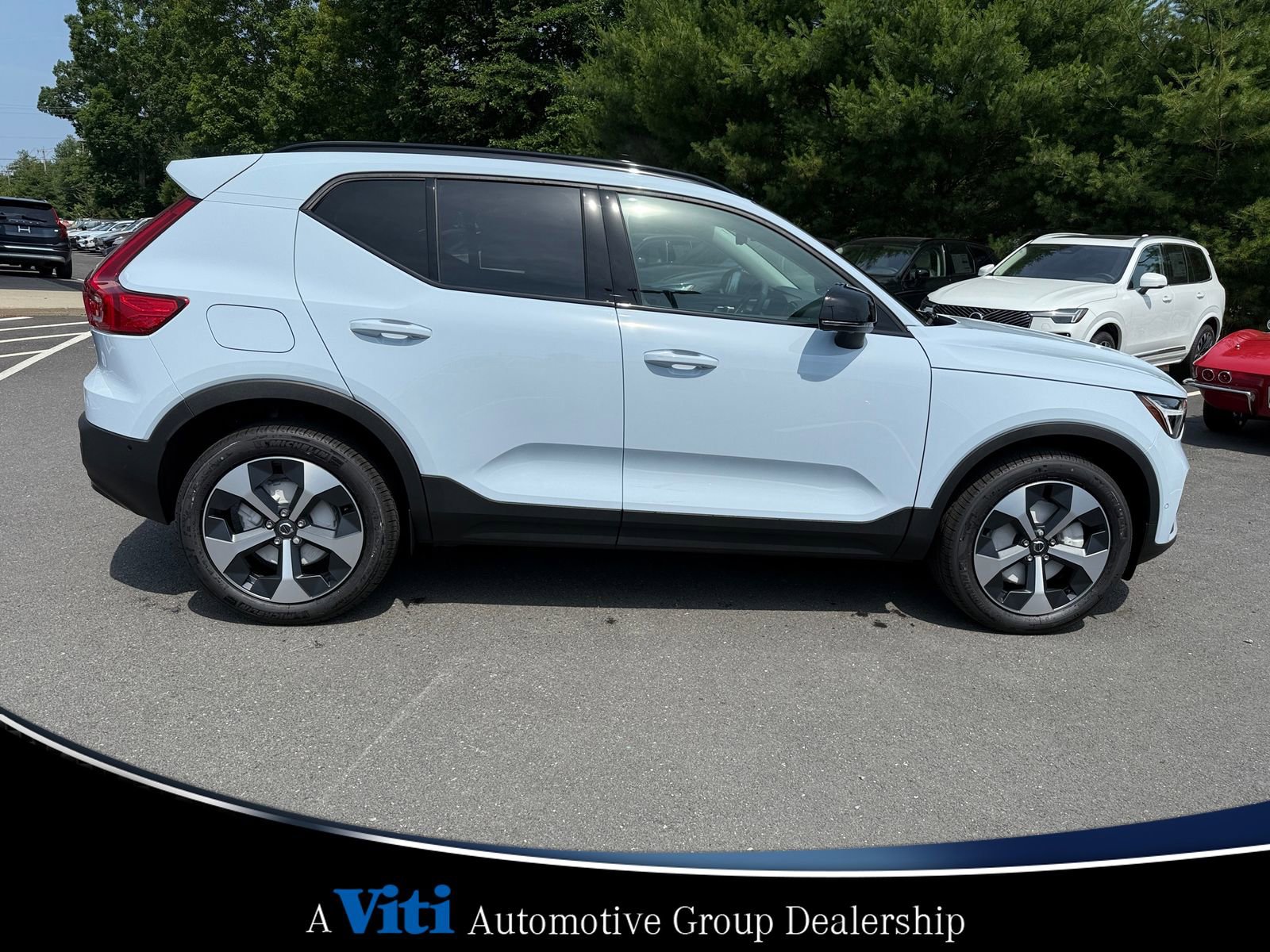 Used 2026 Volvo XC40 B5 Plus w/ Protection Package Premier image 9
